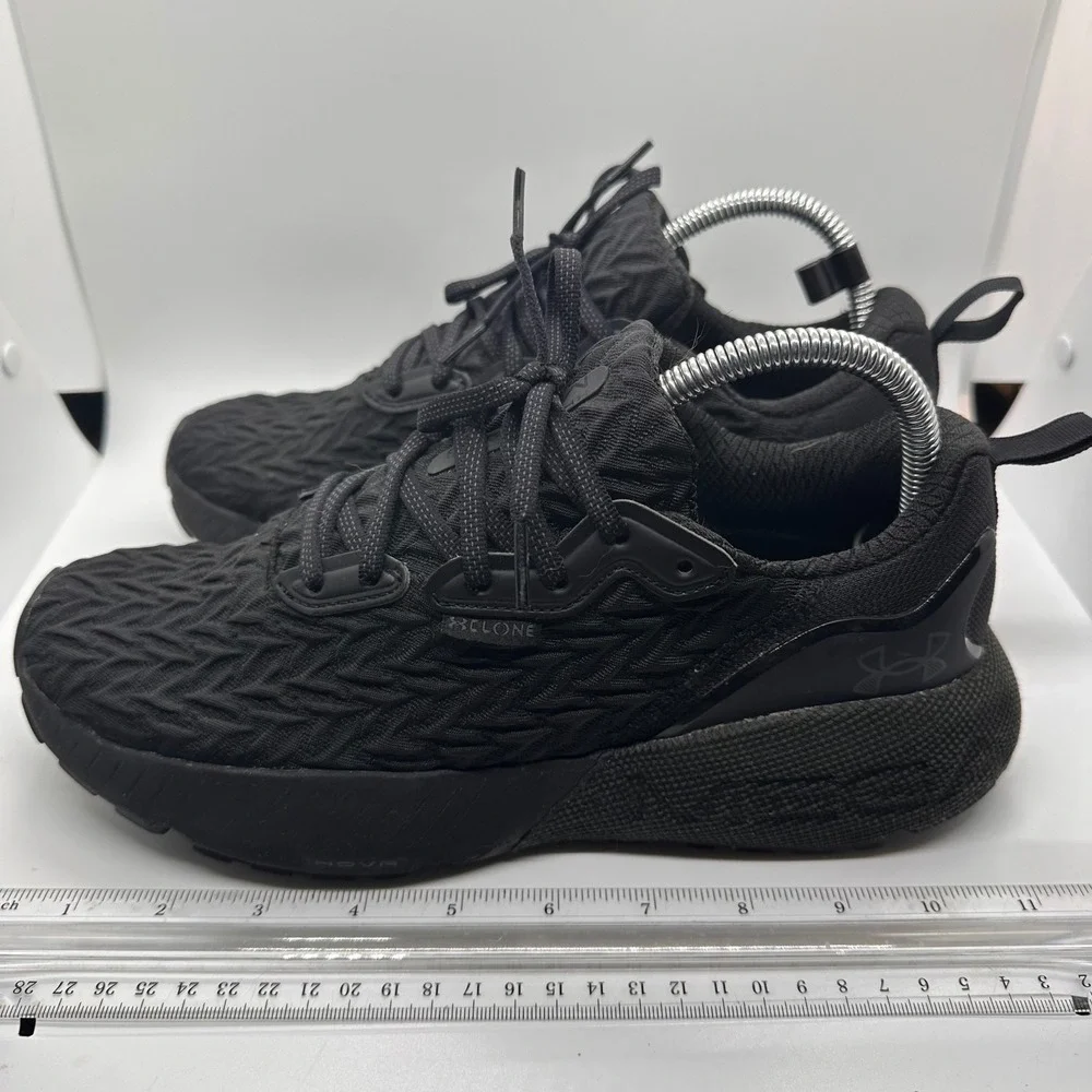 Under Armour HOVR Sonic 5 Men's Sleek Black Athletic Style Running Shoes Size 10